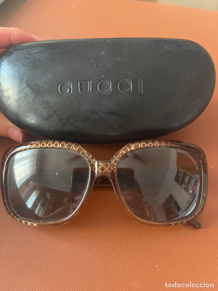 Segunda mano: Gafas de sol Gucci con funda - Foto 2