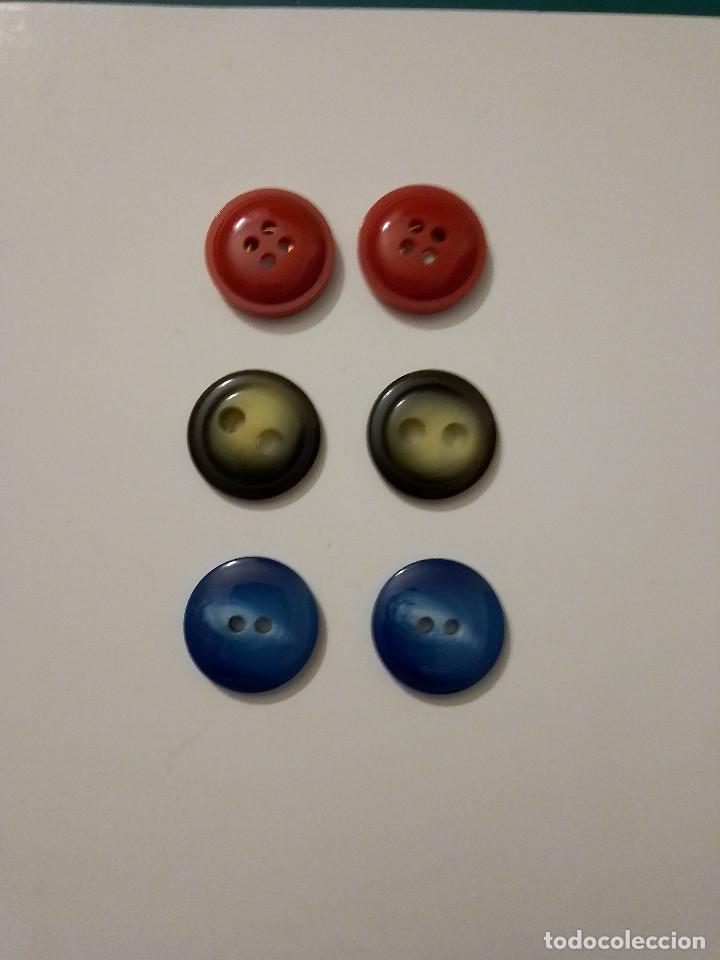 Segunda mano: COLORIDOS BOTONES ANTIGUOS - Foto 2