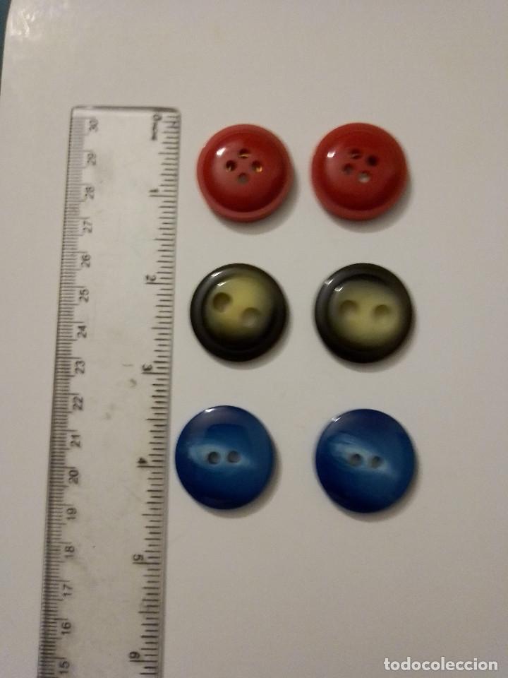 Segunda mano: COLORIDOS BOTONES ANTIGUOS - Foto 3