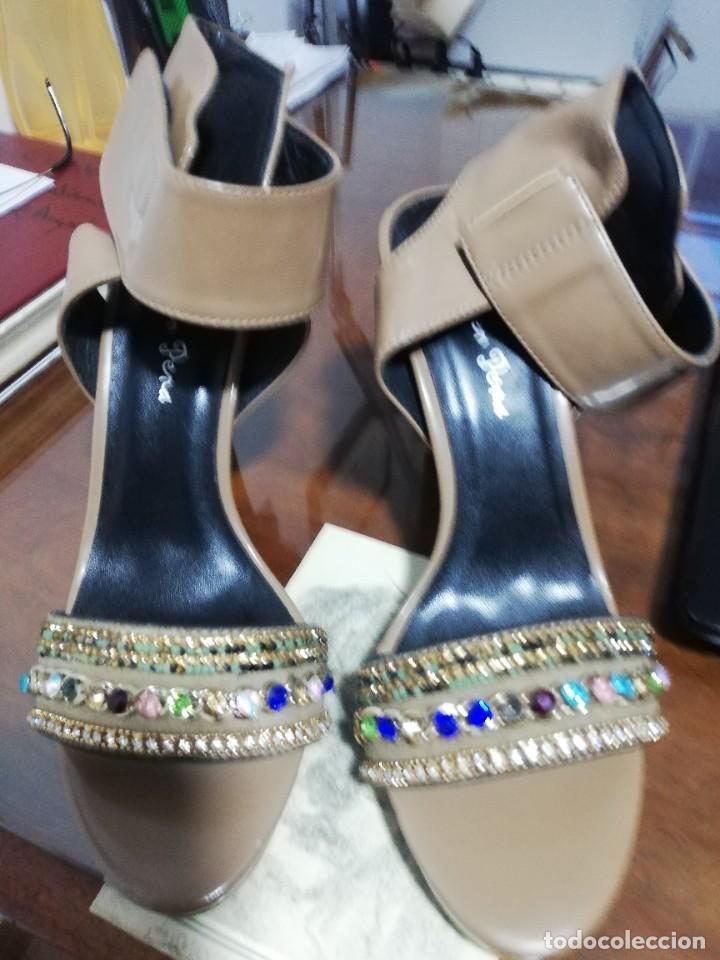 Segunda mano: PRECIOSOS ZAPATOS - Foto 1
