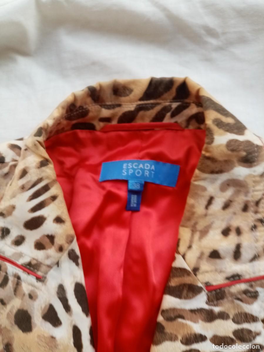 Segunda mano: Chaqueta de Escada - Foto 2