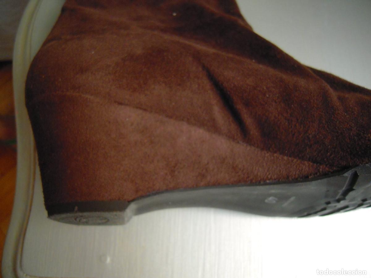 Segunda mano: Botas marrones talla 39-40 - Foto 4