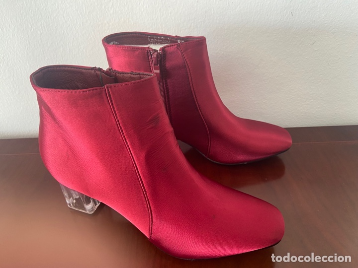 Segunda mano: Botas comoradas voutique - Foto 1