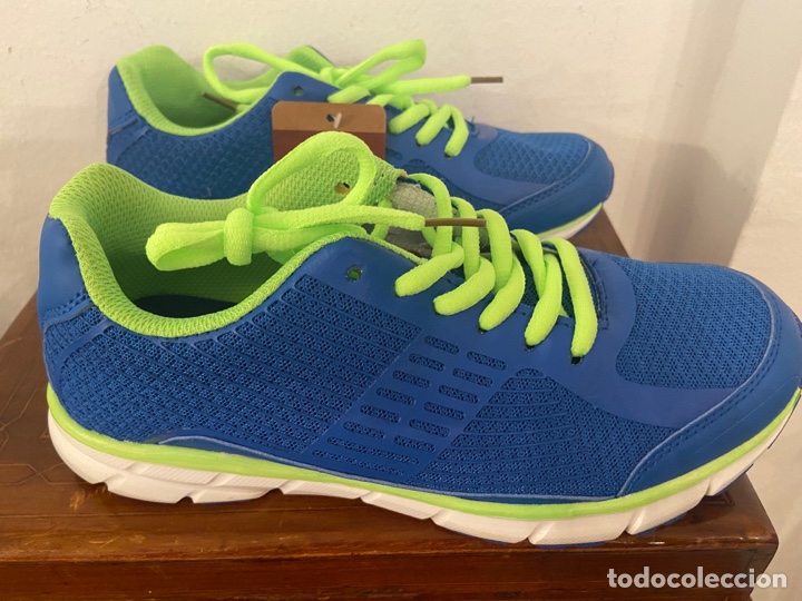 Segunda mano: Tenis comprados boutique - Foto 1