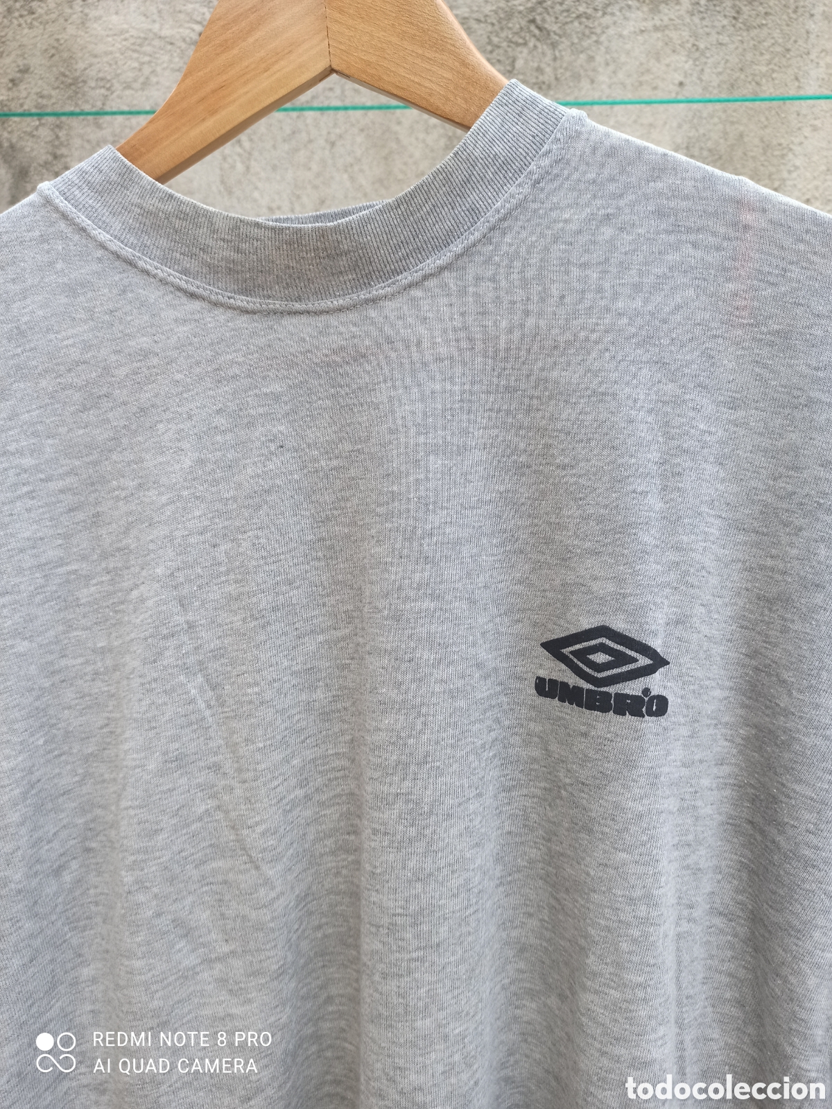 Segunda mano: Camiseta Umbro, r&eacute;plica - Foto 2