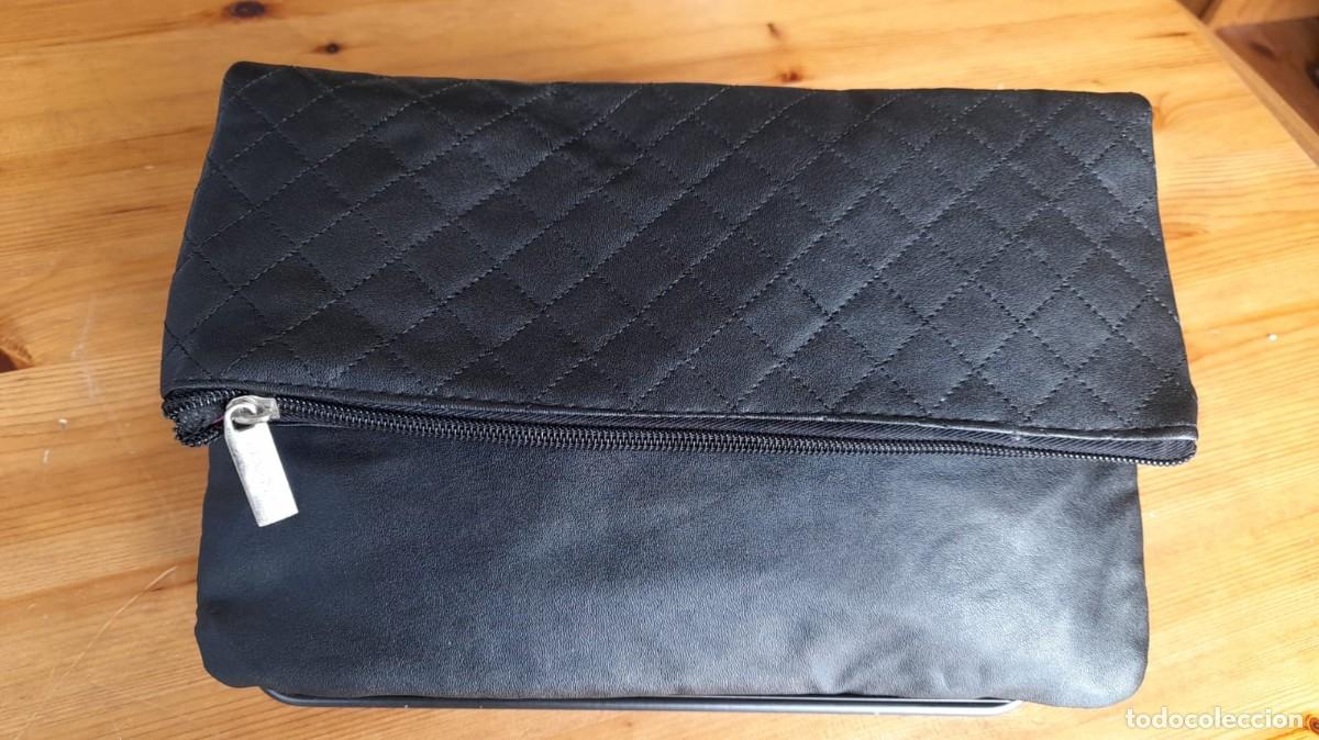 Segunda mano: Bolso Cartera de Mano NAF NAF - Foto 1