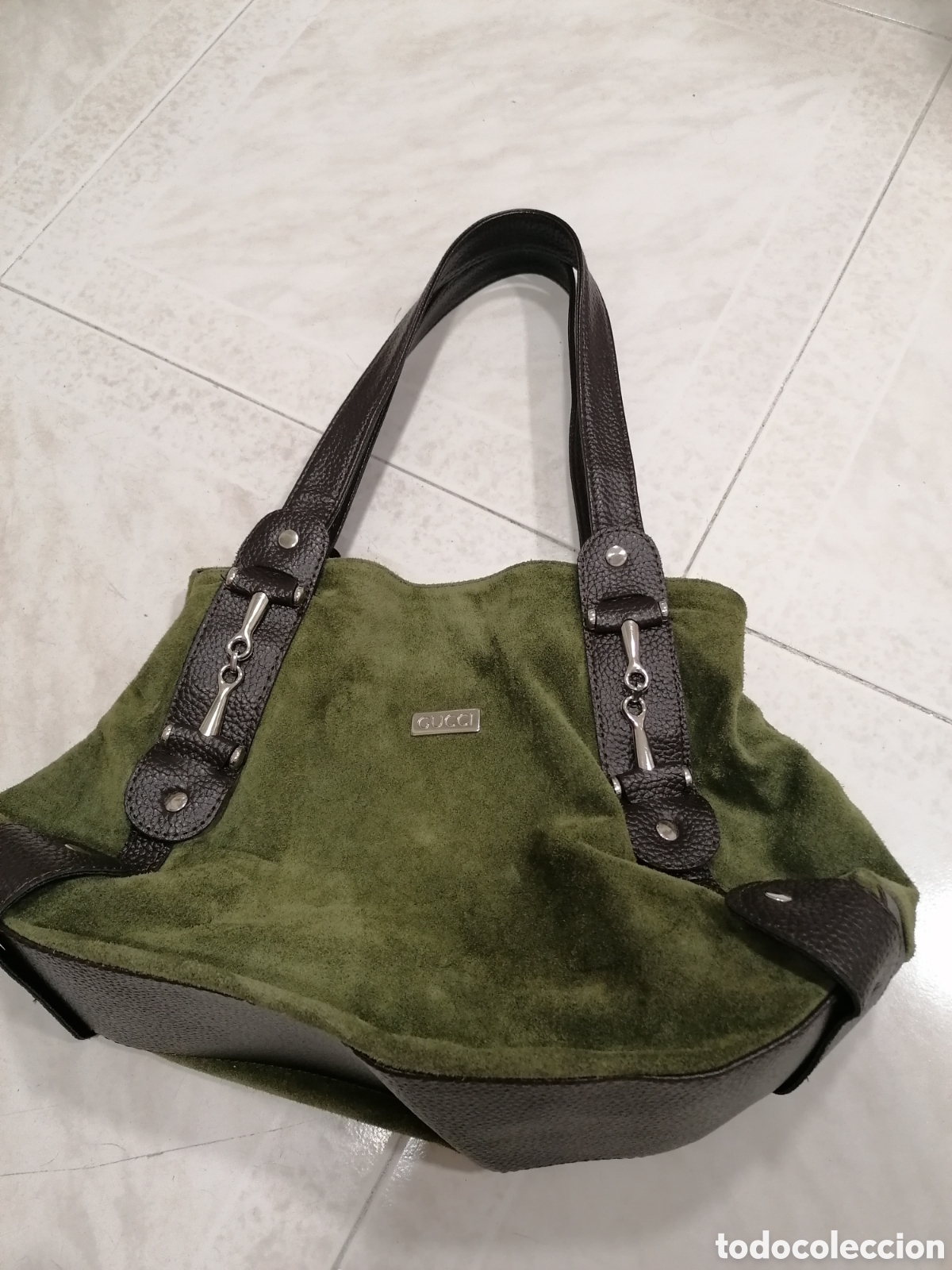 Segunda mano: Boldo de piel marr&oacute;n y verde de Gucci - Foto 4
