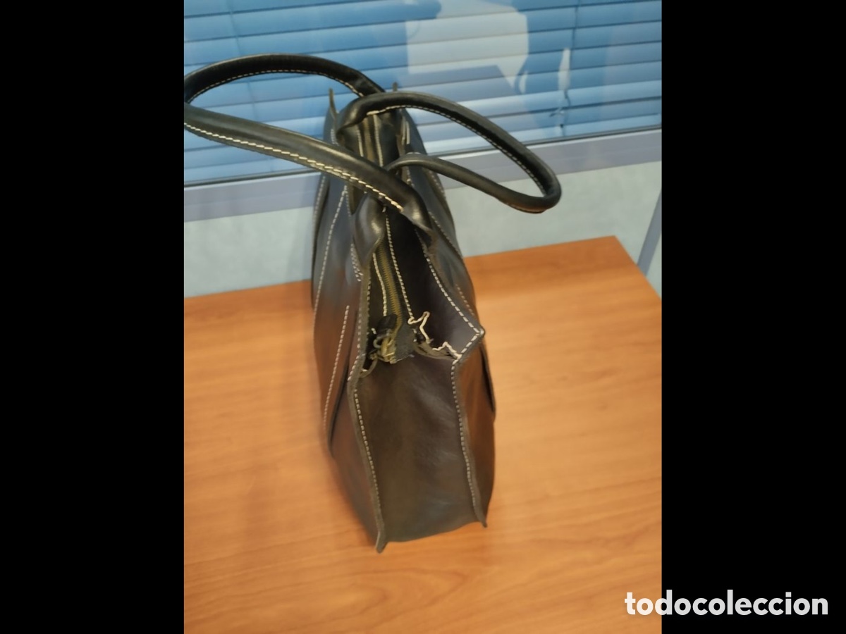 Segunda mano: BOLSO DE PIEL FUN AND BASIC - Foto 2