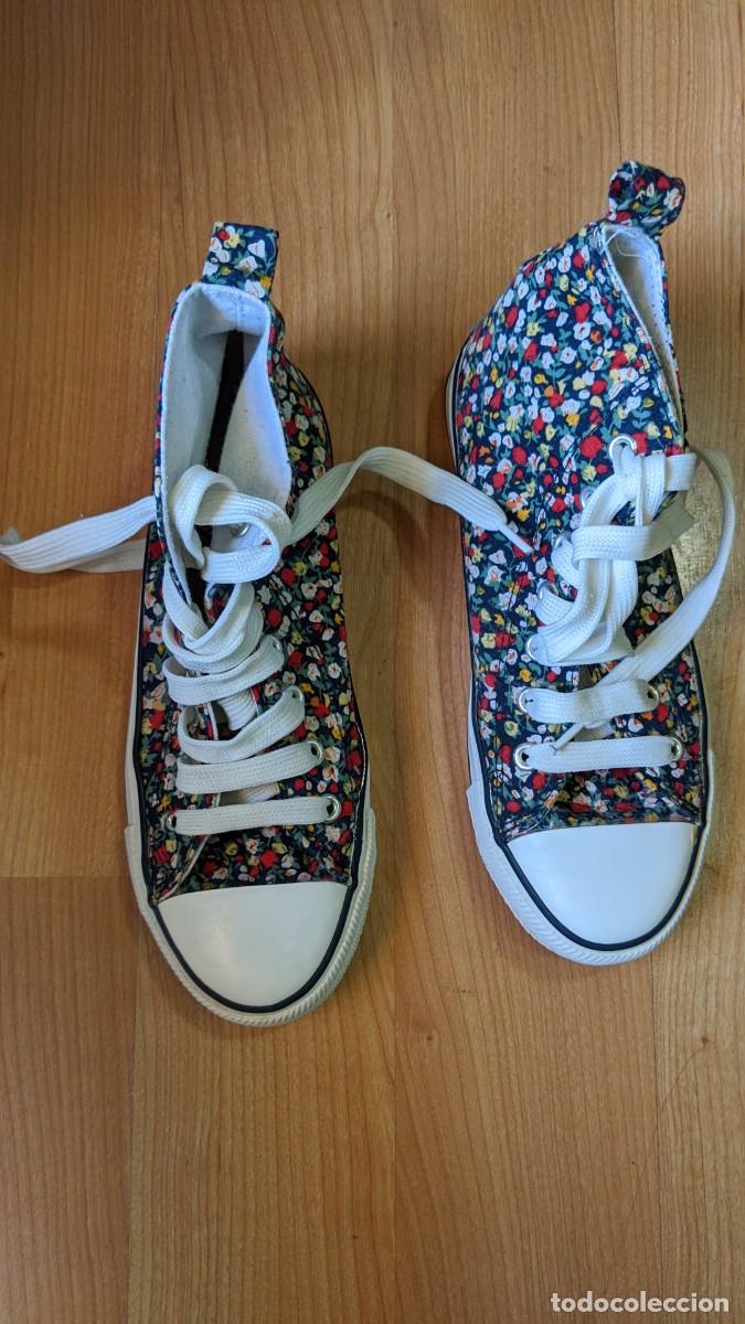 Segunda mano: BAMBAS BOTA ESTAMPADO FLORES N&ordm; 36 - Foto 1
