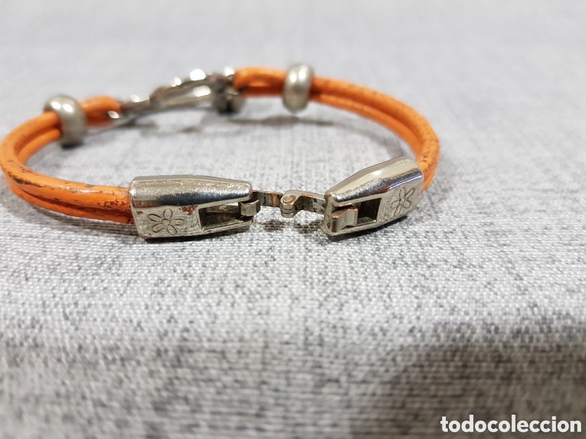 Segunda mano: PULSERA DE CUERO CON CORAZ&Oacute;N DE METAL - Foto 4