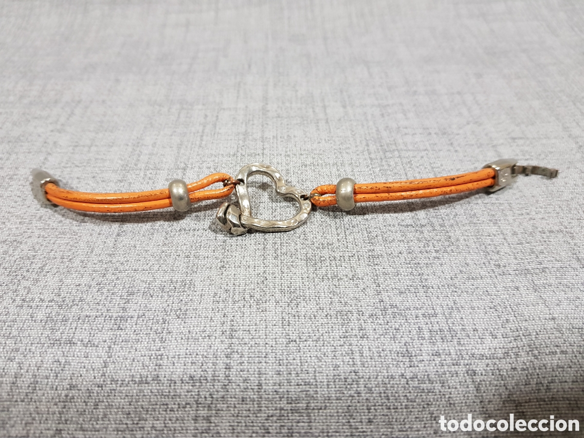 Segunda mano: PULSERA DE CUERO CON CORAZ&Oacute;N DE METAL - Foto 5