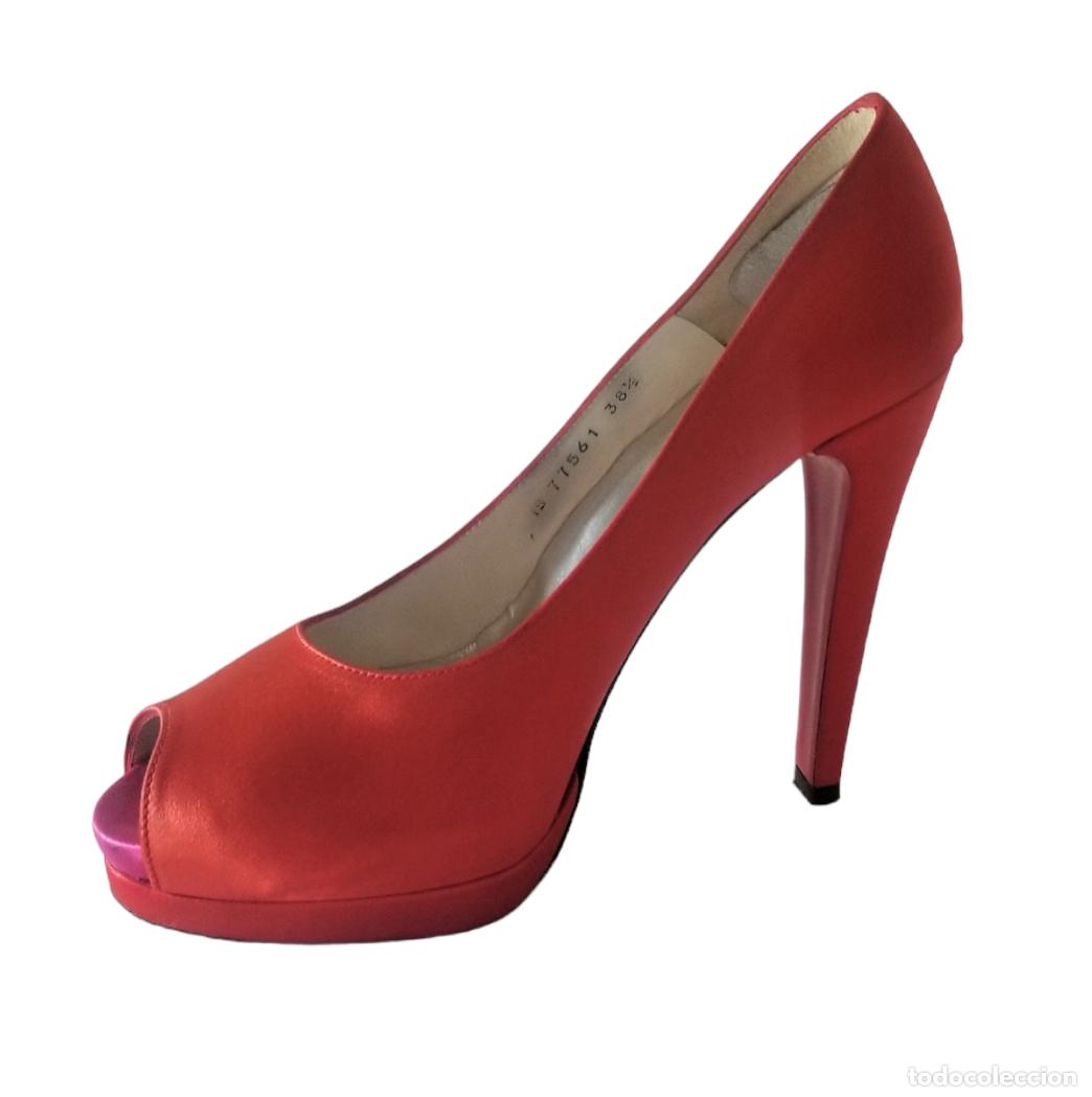 Segunda mano: Zapatos fiesta de Stuart Weitzman - Foto 3