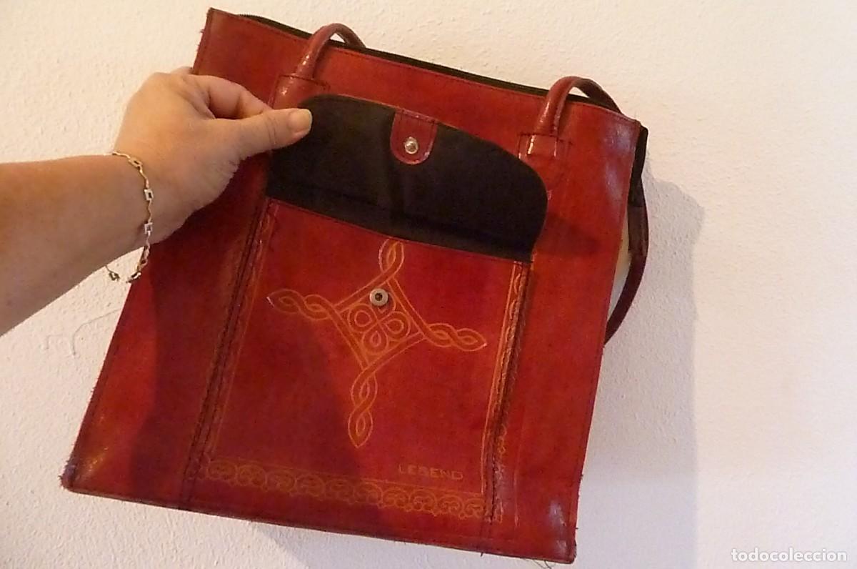 Segunda mano: Bolso cuero con grabados - Foto 6