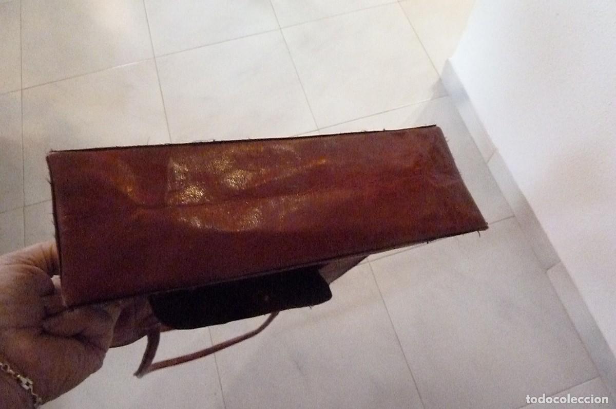 Segunda mano: Bolso cuero con grabados - Foto 7
