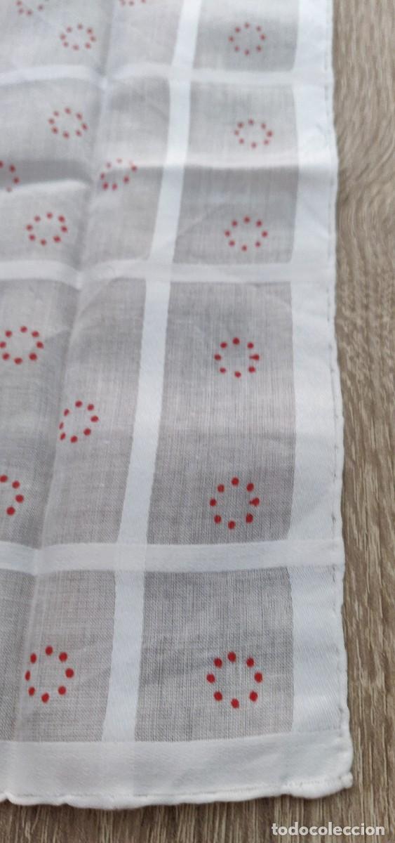 Segunda mano: Pa&ntilde;uelos de Sra - Foto 3