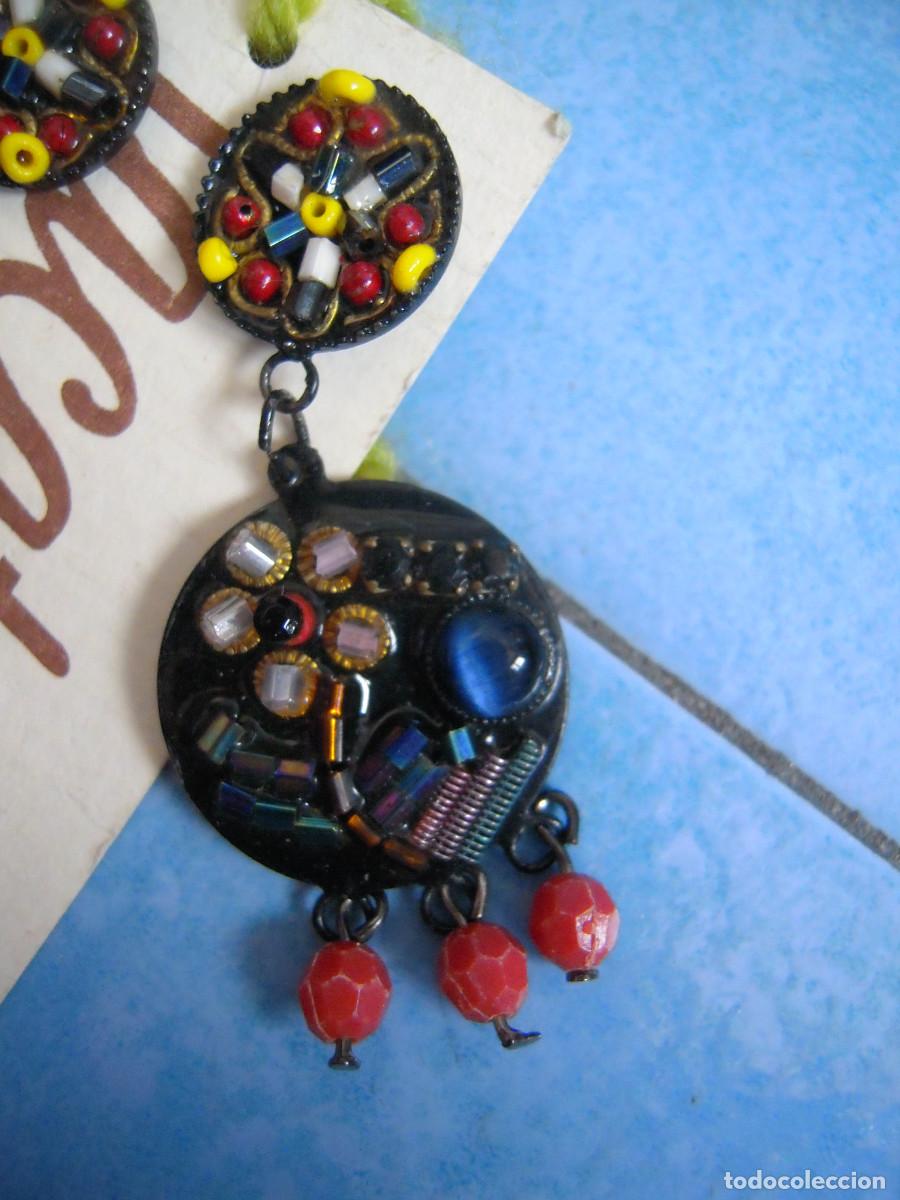 Segunda mano: Pendientes negros y multicolores - Foto 3