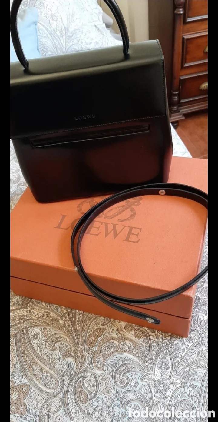 Segunda mano: Elegante bolso Loewe negro - Foto 1