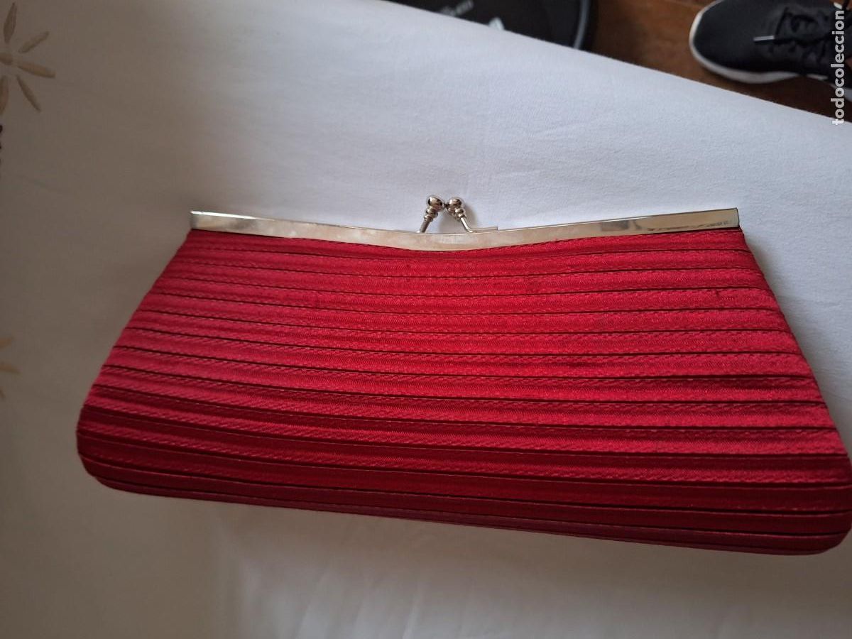 Segunda mano: Bolso de fiesta raso rojo - Foto 1