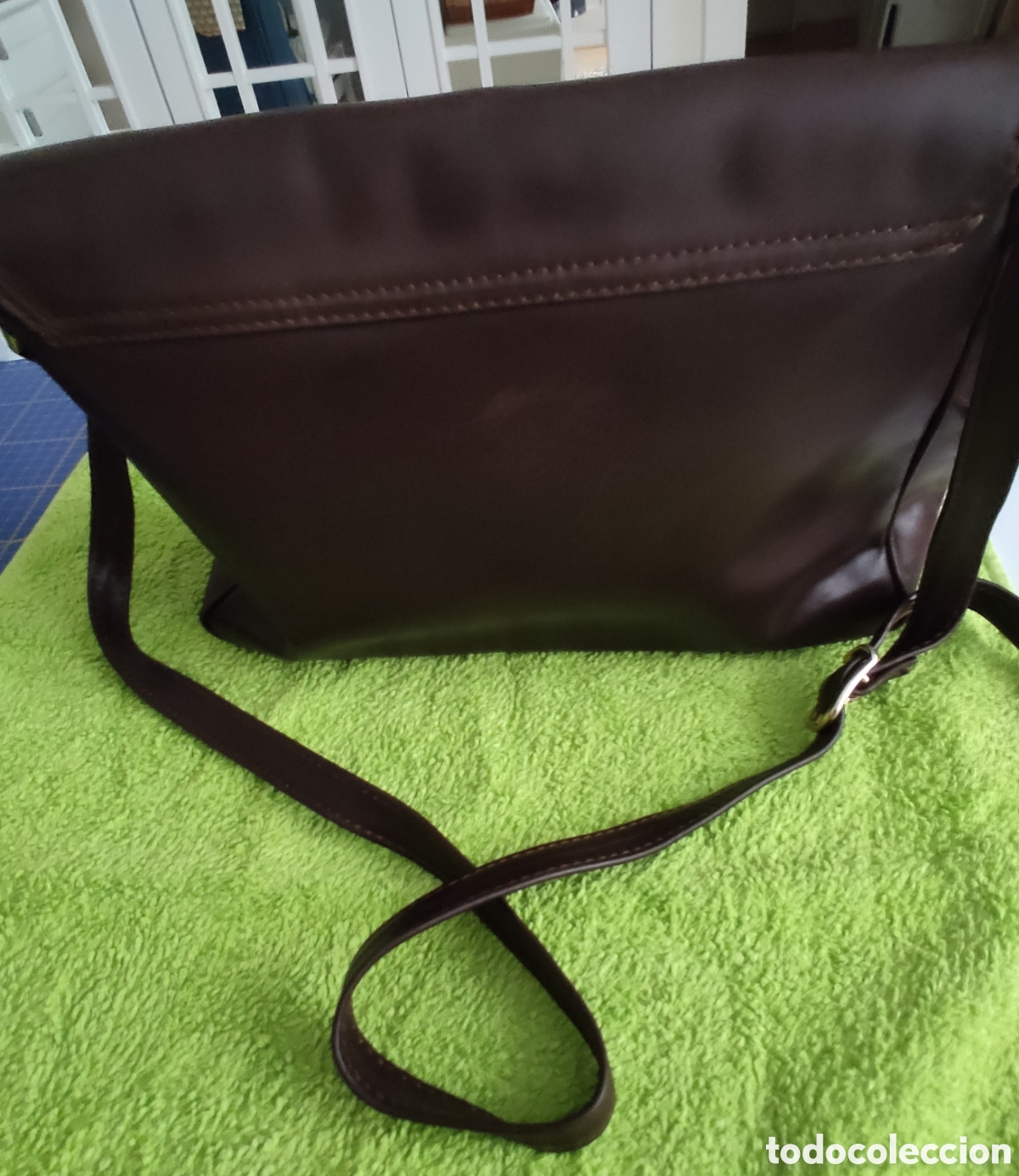 Segunda mano: Bolso cartera marr&oacute;n. - Foto 4