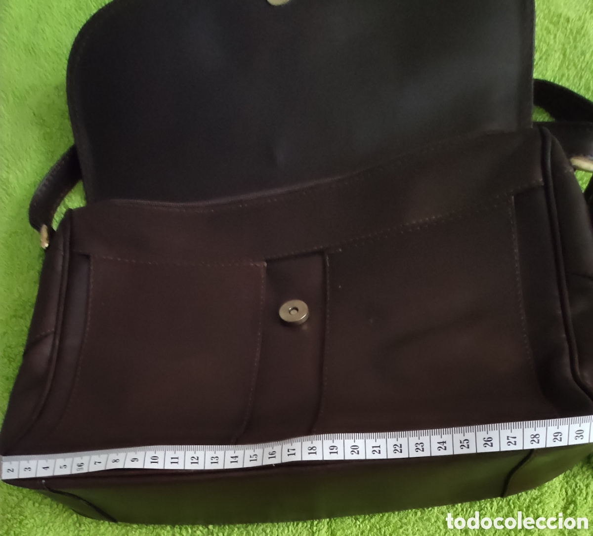 Segunda mano: Bolso cartera marr&oacute;n. - Foto 6