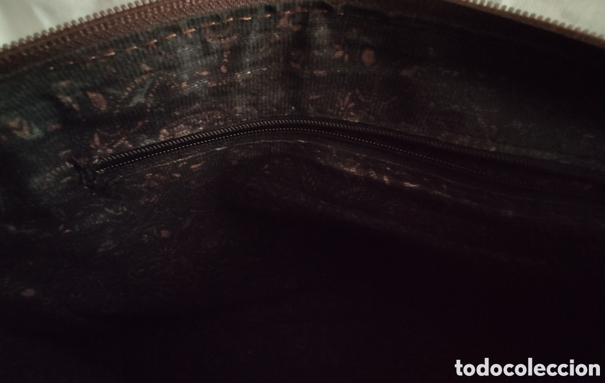 Segunda mano: Bolso cartera marr&oacute;n. - Foto 11