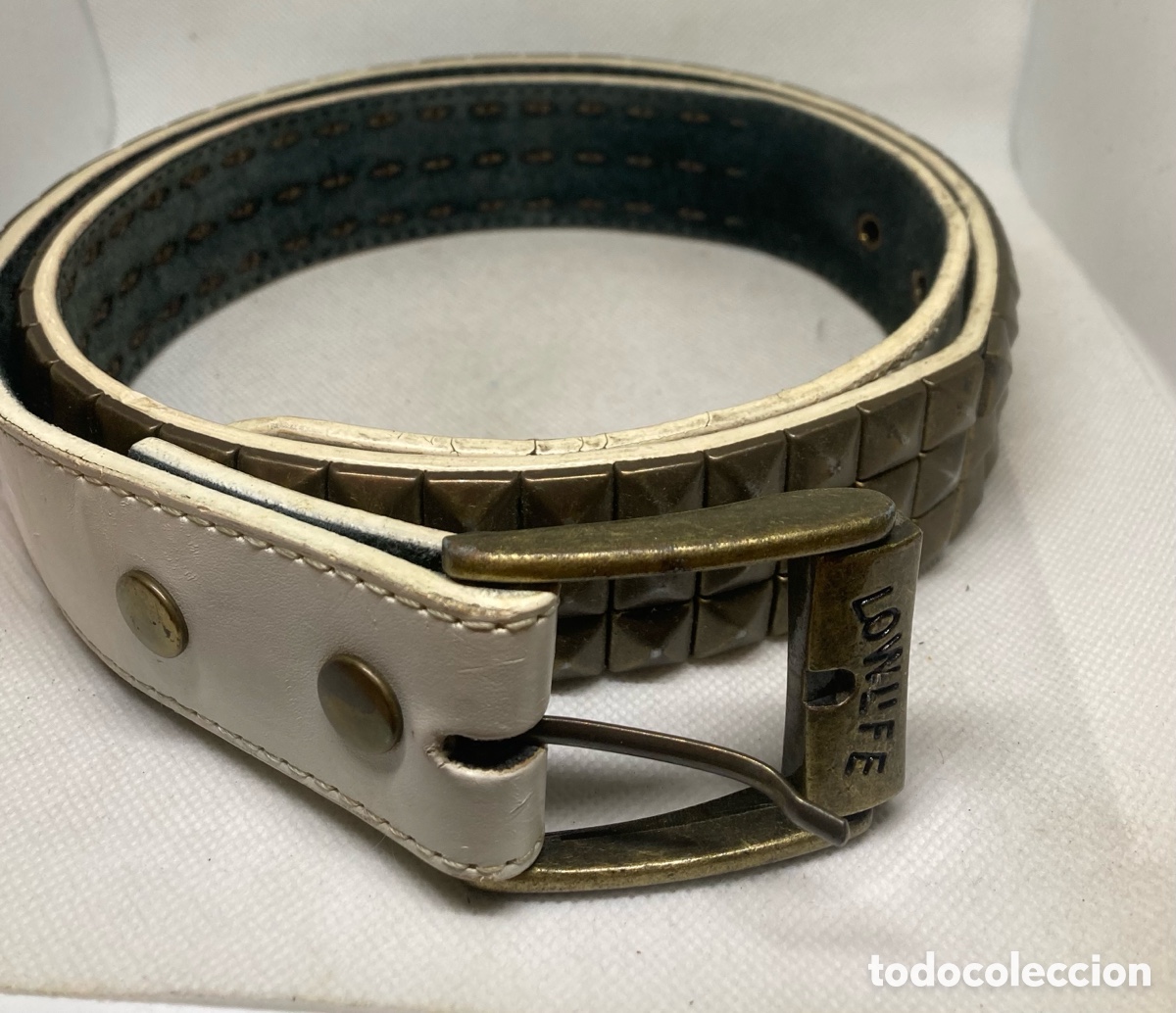 Segunda mano: CINTUR&Oacute;N MARCA LOWL&rsquo;FE METALICO Y BLANCO - Foto 2
