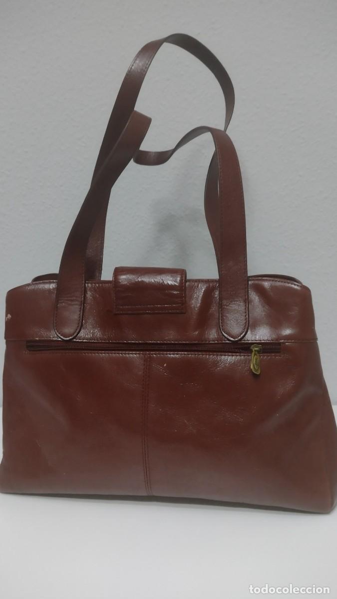 Segunda mano: Bolso de piel marr&oacute;n. Marca &rdquo;Francinel&rdquo;. - Foto 2