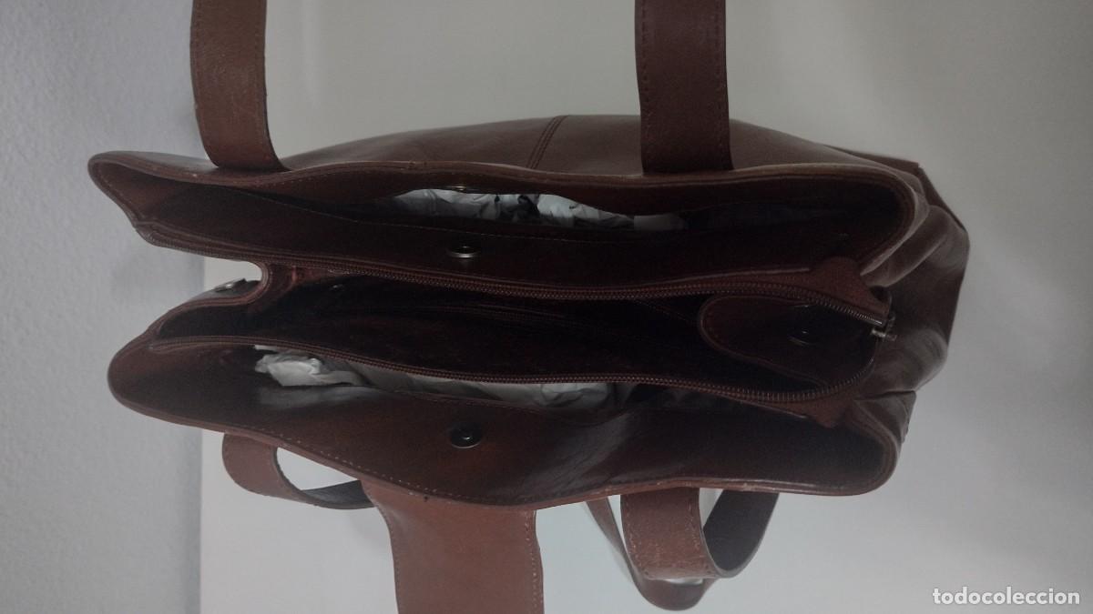 Segunda mano: Bolso de piel marr&oacute;n. Marca &rdquo;Francinel&rdquo;. - Foto 4
