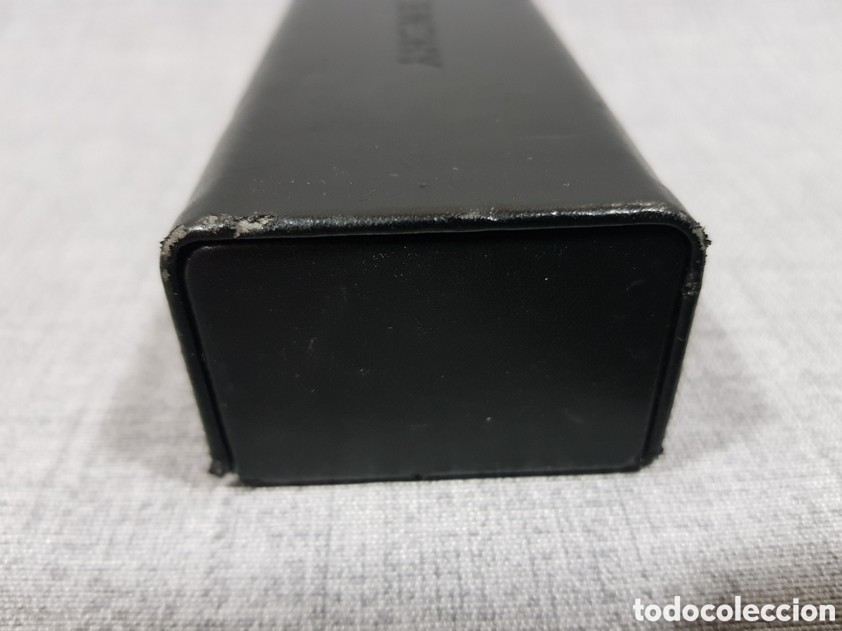 Segunda mano: GIVENCHY FUNDA GAFAS R&Iacute;GIDA CON CIERRE IMANTADO + GAMUZA - Foto 8