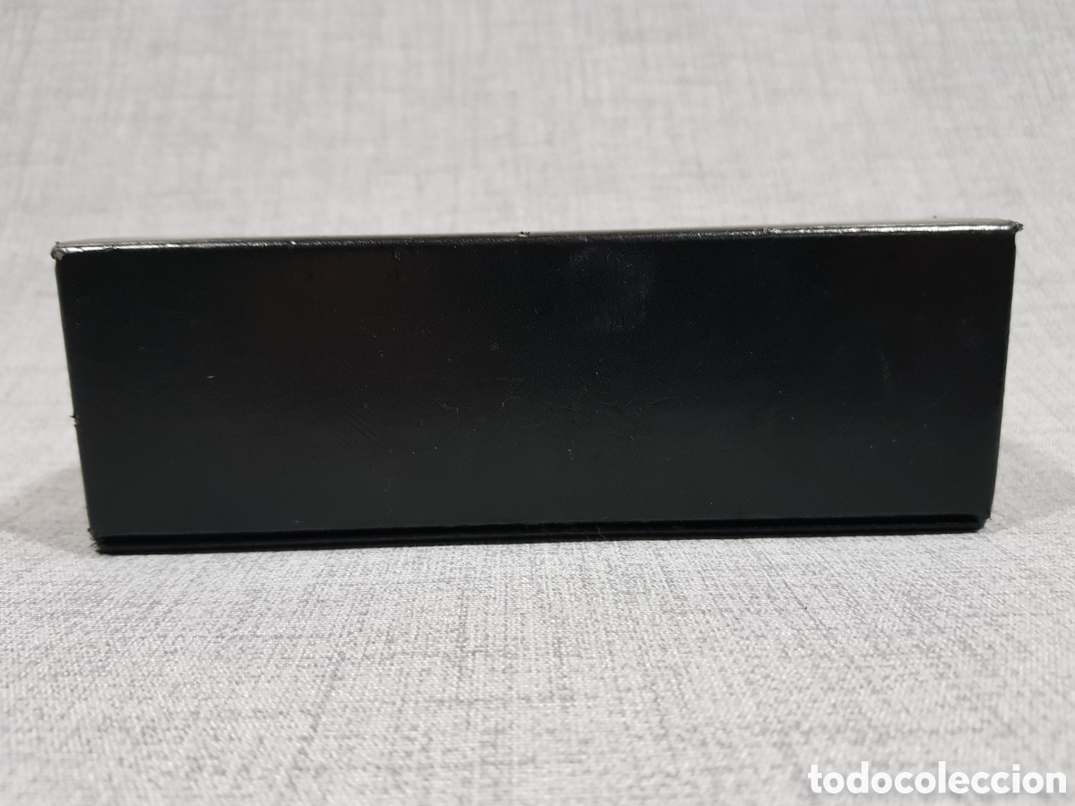 Segunda mano: GIVENCHY FUNDA GAFAS R&Iacute;GIDA CON CIERRE IMANTADO + GAMUZA - Foto 11