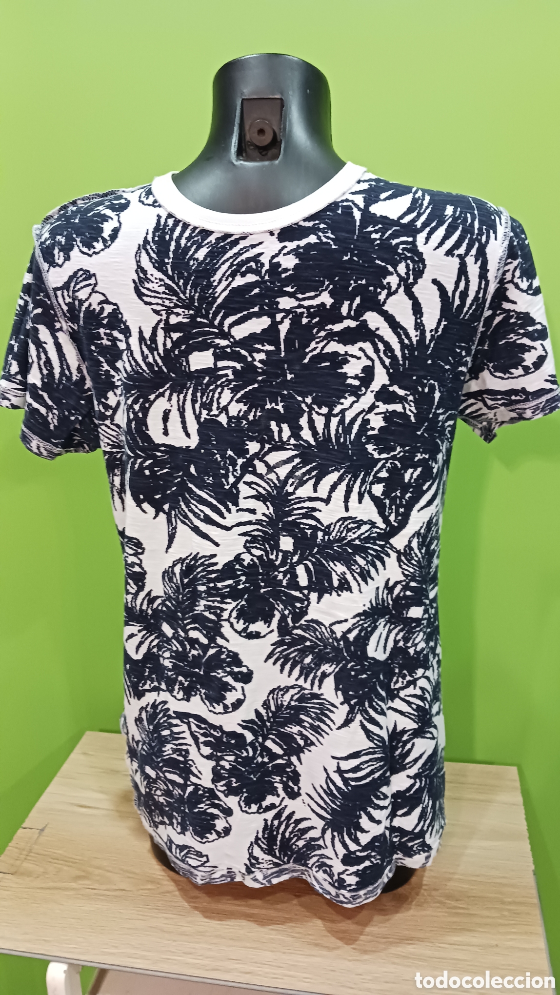 Segunda mano: Camisetas talla M - Foto 3
