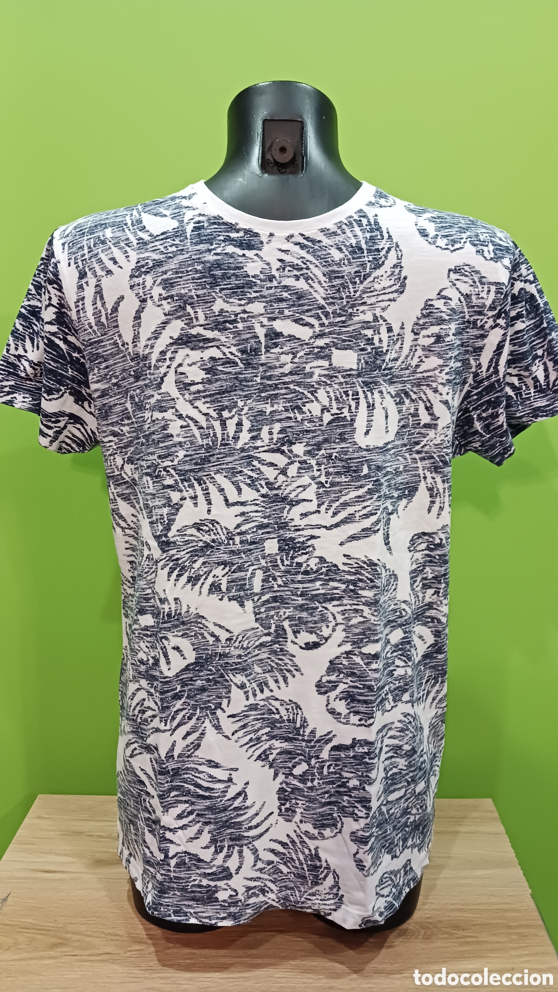 Segunda mano: Camisetas talla M - Foto 6