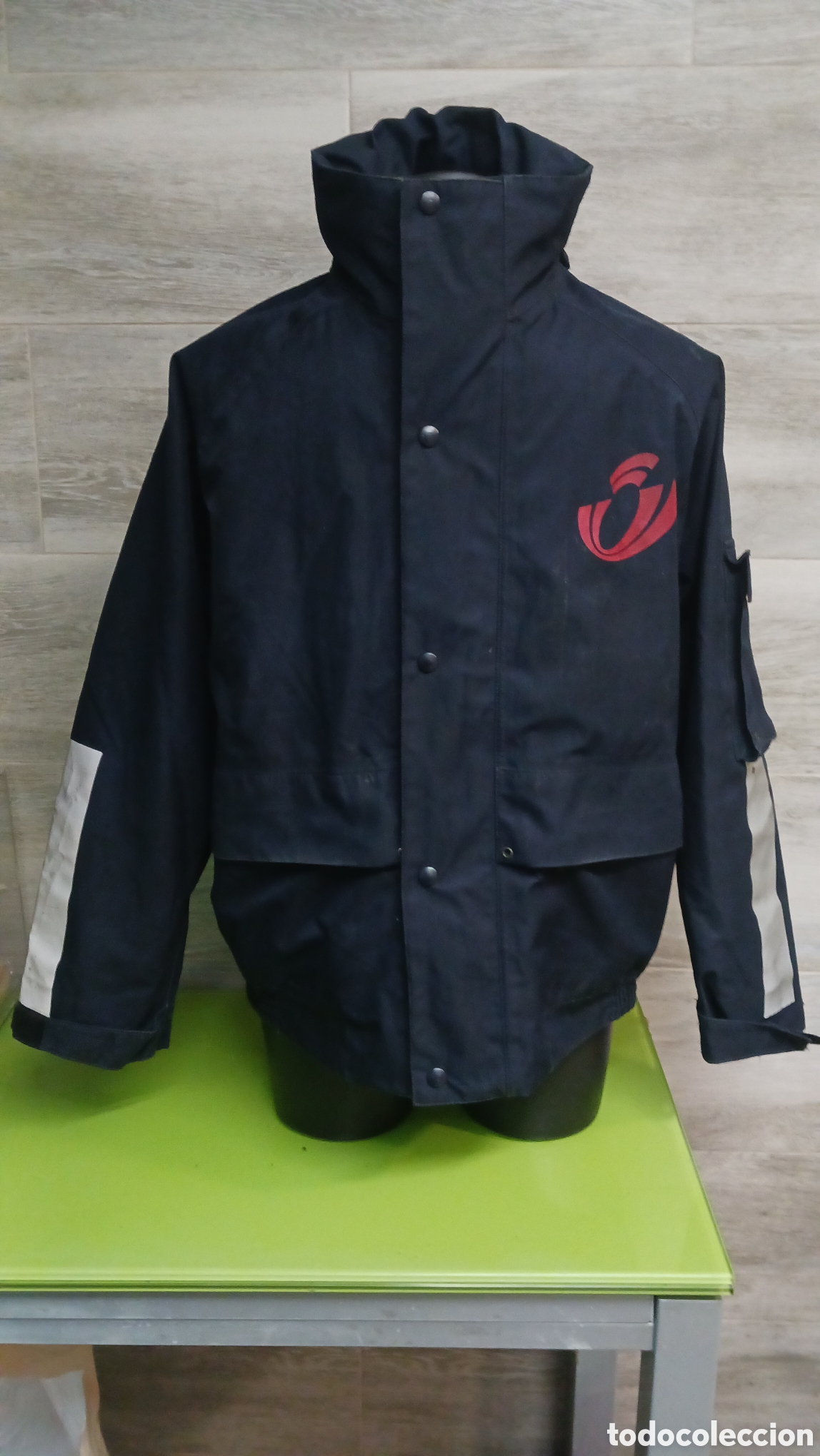Segunda mano: Chaqueta de hombre - Foto 1
