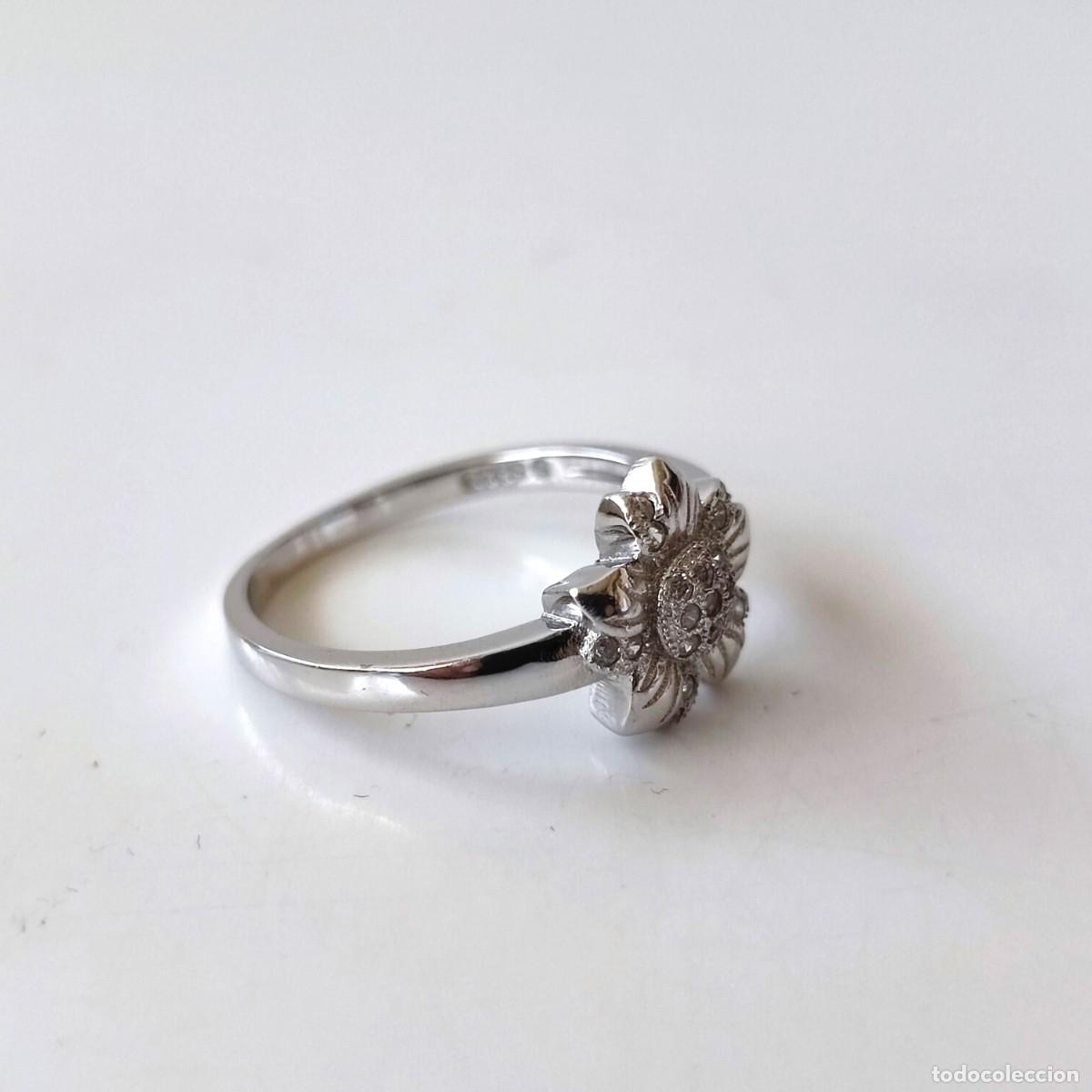 Segunda mano: Anillo de plata y circonitas - Foto 3