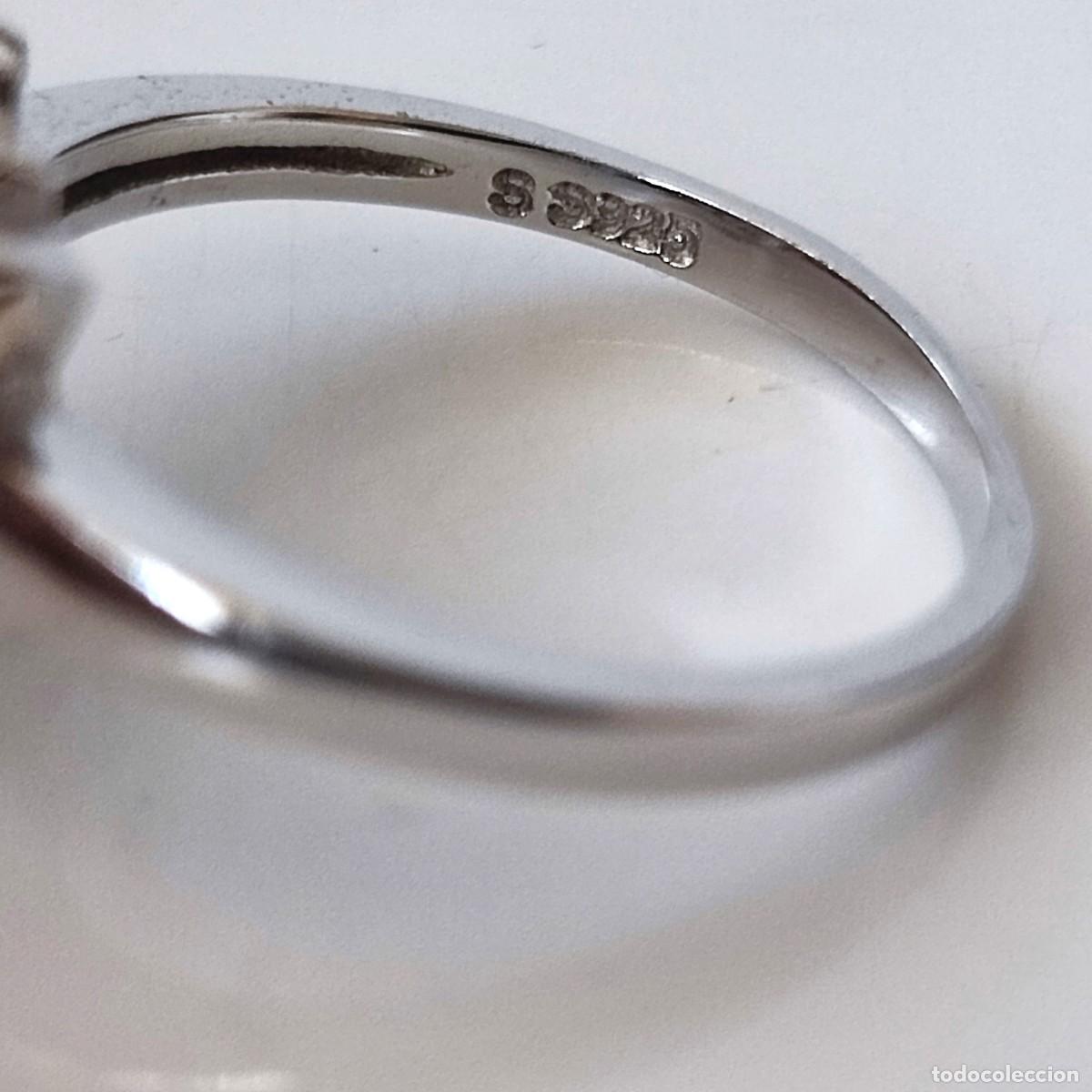 Segunda mano: Anillo de plata y circonitas - Foto 4