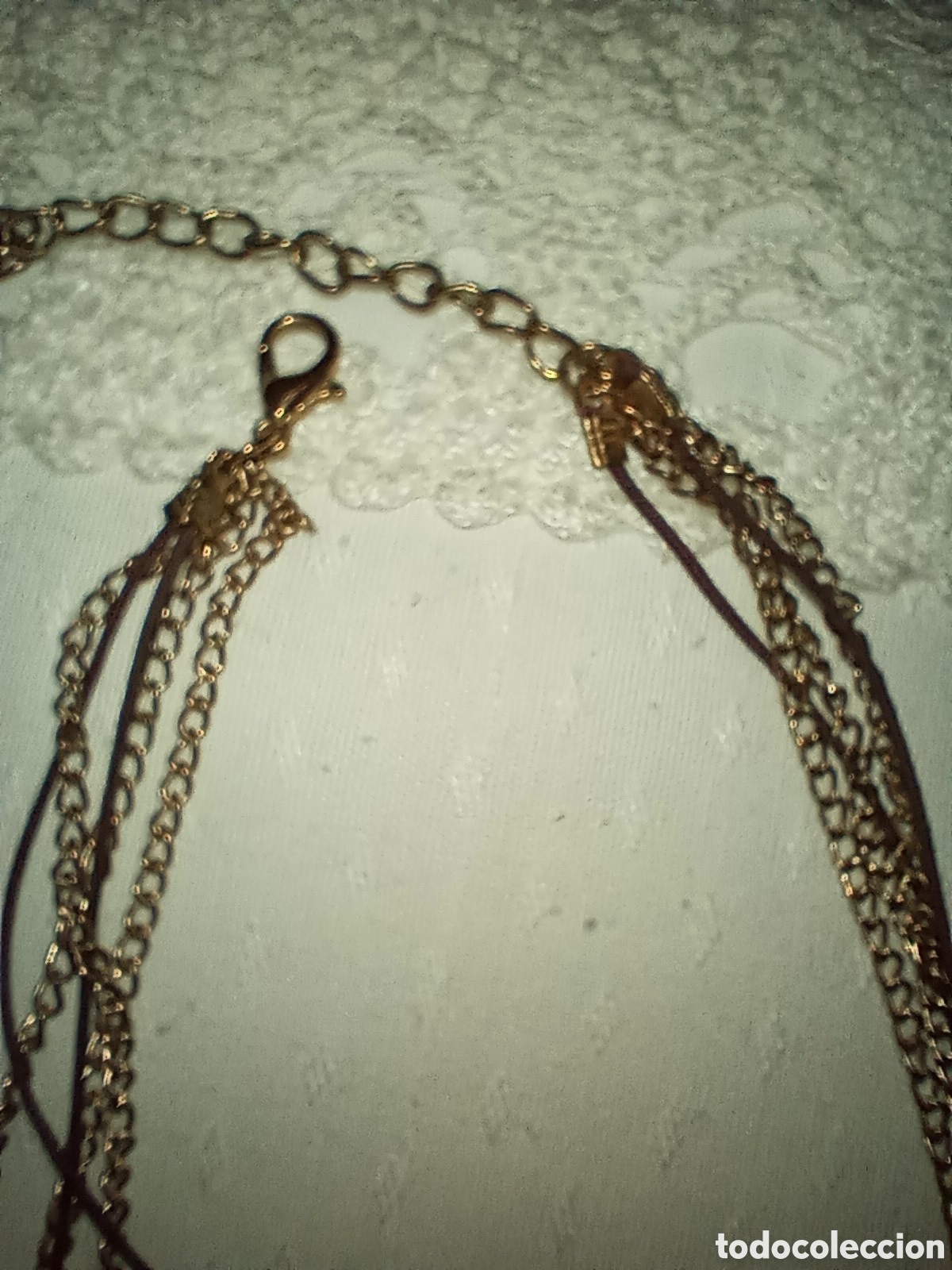 Segunda mano: Collar con cadena dorada y abalorios - Foto 4