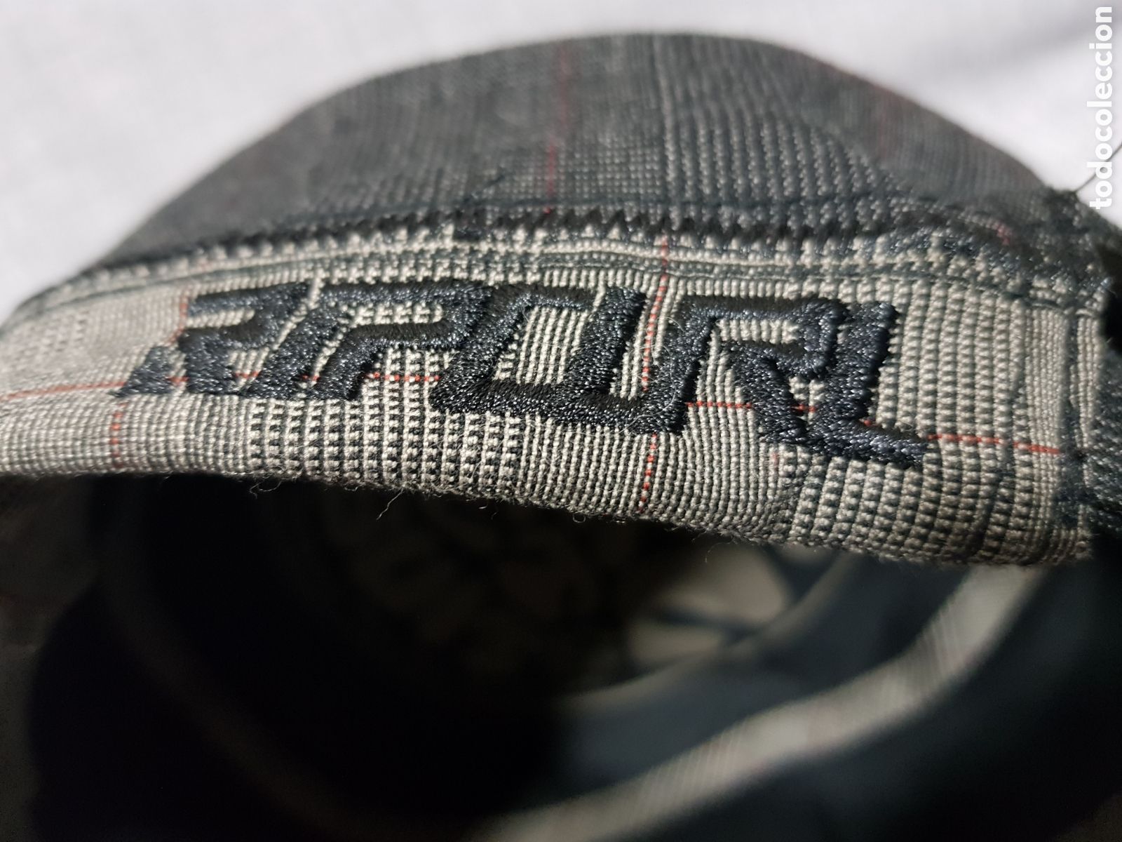 Segunda mano: GORRA GRIS RIP CURL. LOGO BORDADO. - Foto 3