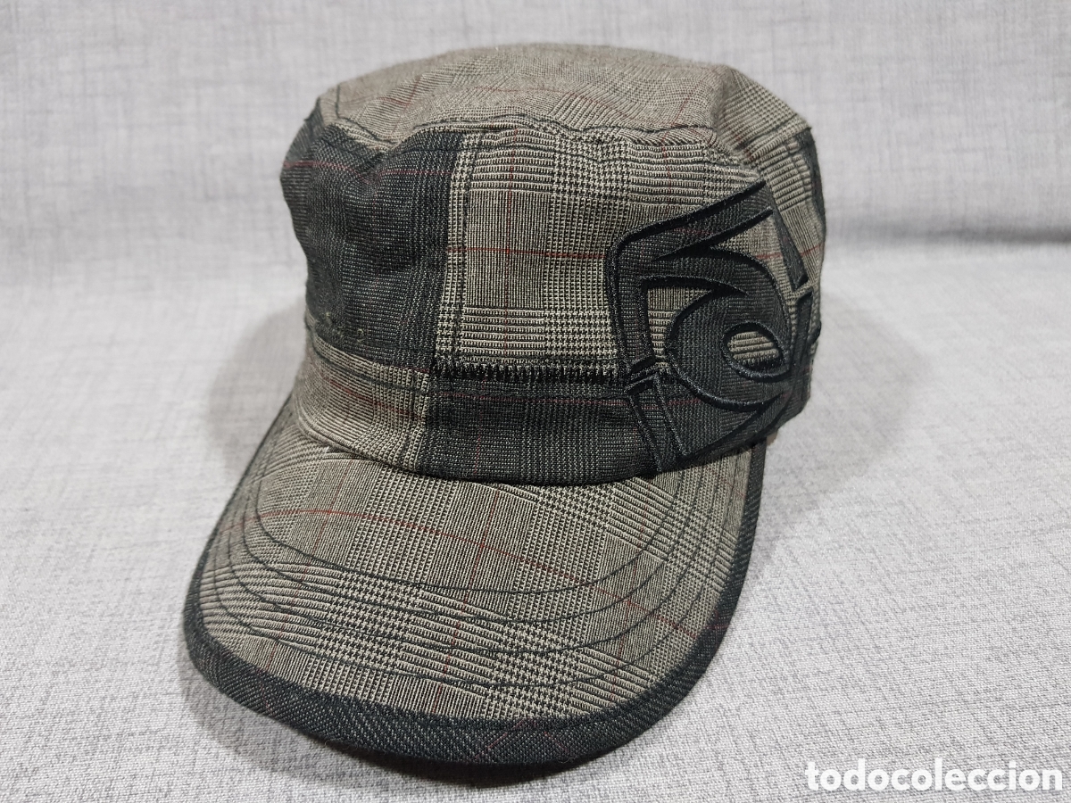 Segunda mano: GORRA GRIS RIP CURL. LOGO BORDADO. - Foto 1