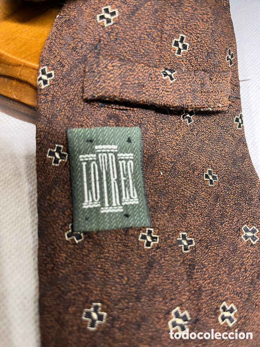 Segunda mano: CORBATA LoTRes DEL CORTE INGL&Eacute;S - Foto 2