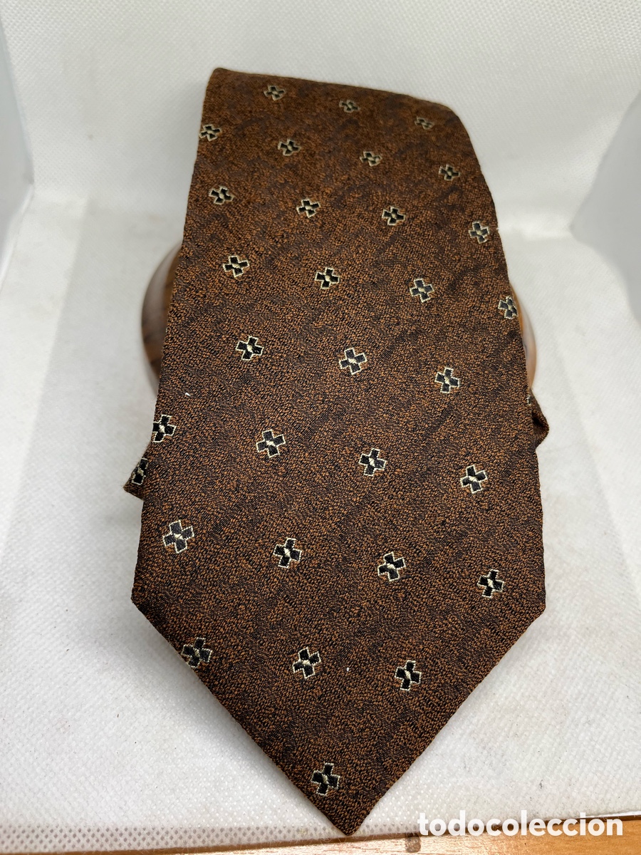 Segunda mano: CORBATA LoTRes DEL CORTE INGL&Eacute;S - Foto 1