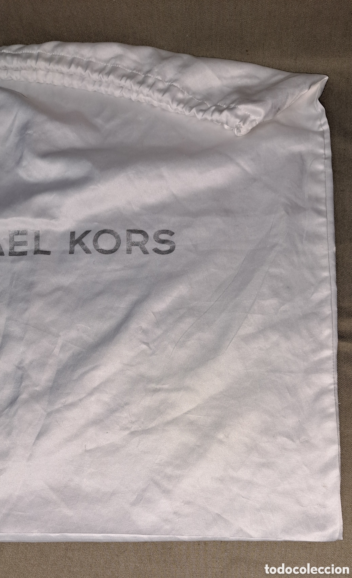 Segunda mano: BOLSA MICHAEL KORS GUARDA ROPA - Foto 3