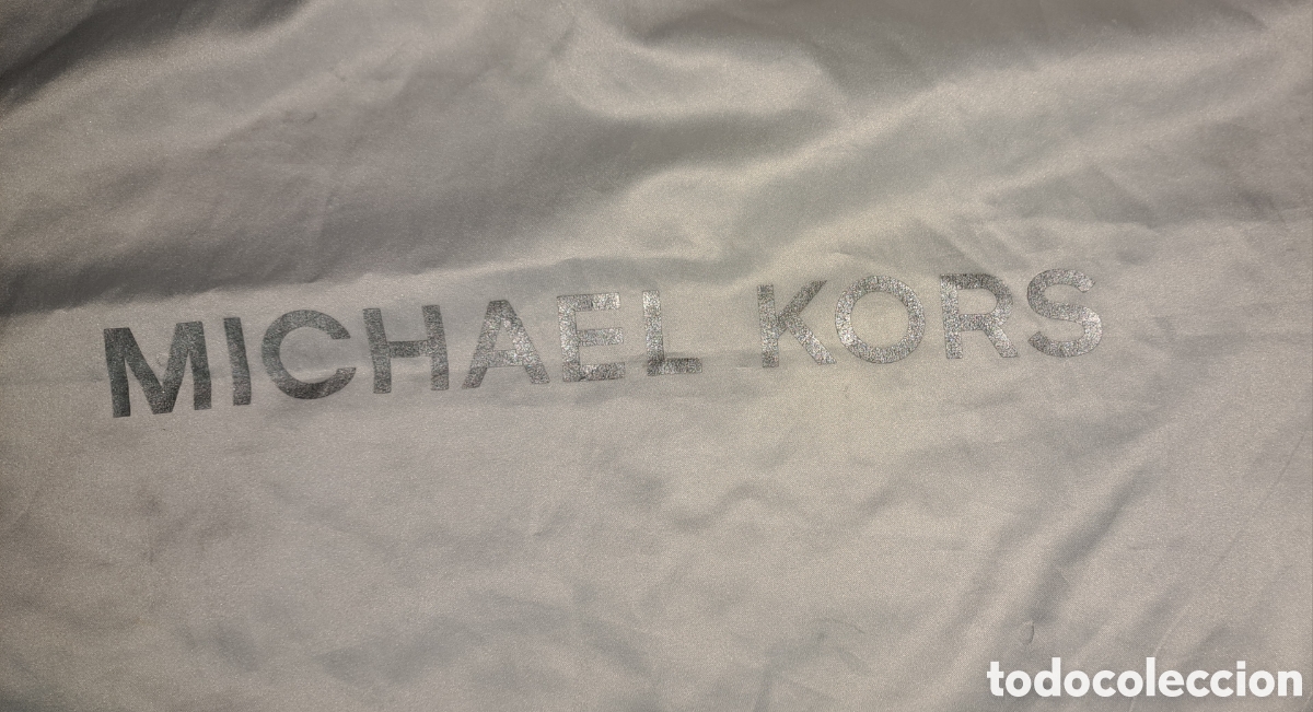 Segunda mano: BOLSA MICHAEL KORS GUARDA ROPA - Foto 1