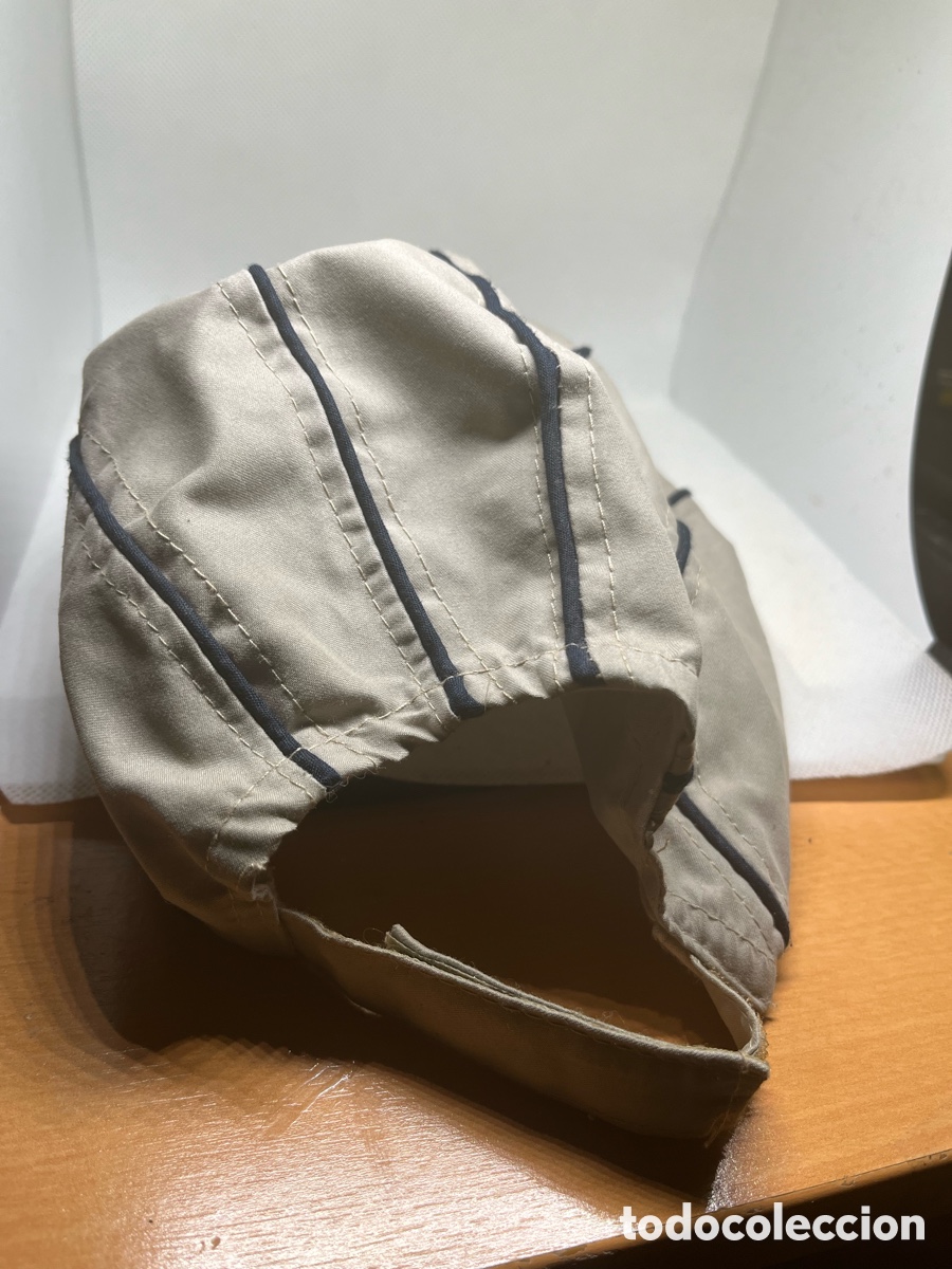 Segunda mano: GORRA A RAYAS COMO NUEVA - Foto 2