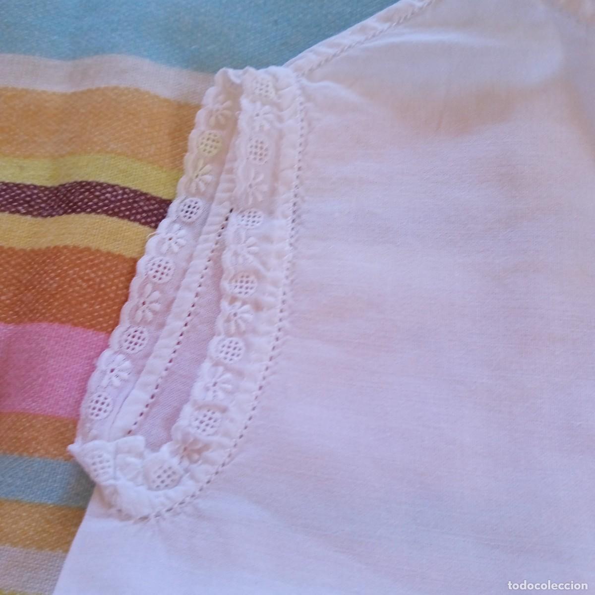 Segunda mano: CAMISA ALGODON CON PUNTILLA PARA BEBE-A&Ntilde;OS 70 - Foto 3