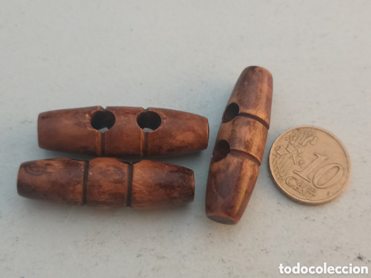Segunda mano: 3 Botones alargados marrones - Pedido m&iacute;nimo 3&euro; - Foto 2