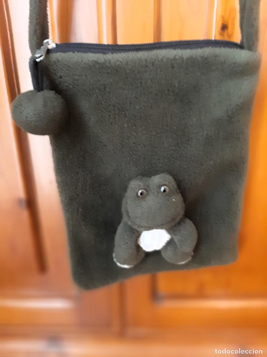 Segunda mano: Bolso de peluche con ranita - Foto 2