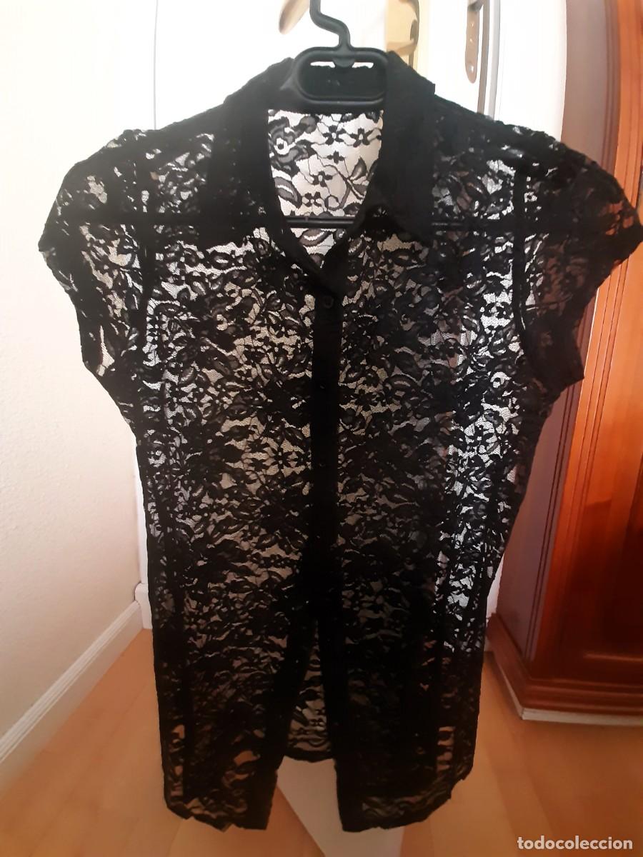 Segunda mano: CAMISA DE ENCAJE - Foto 1