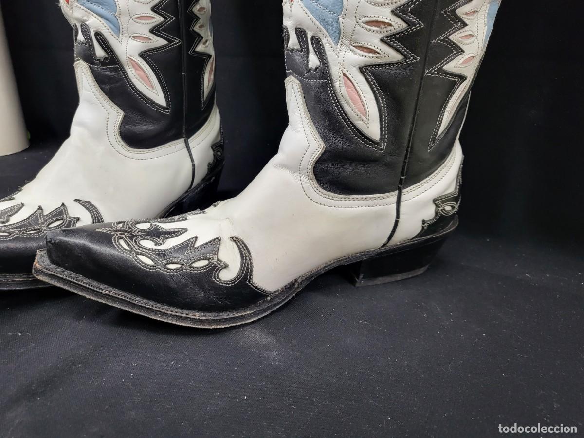 Segunda mano: BOTAS CAMPERAS MADE IN MEXICO , N&deg;- 38 - Foto 2