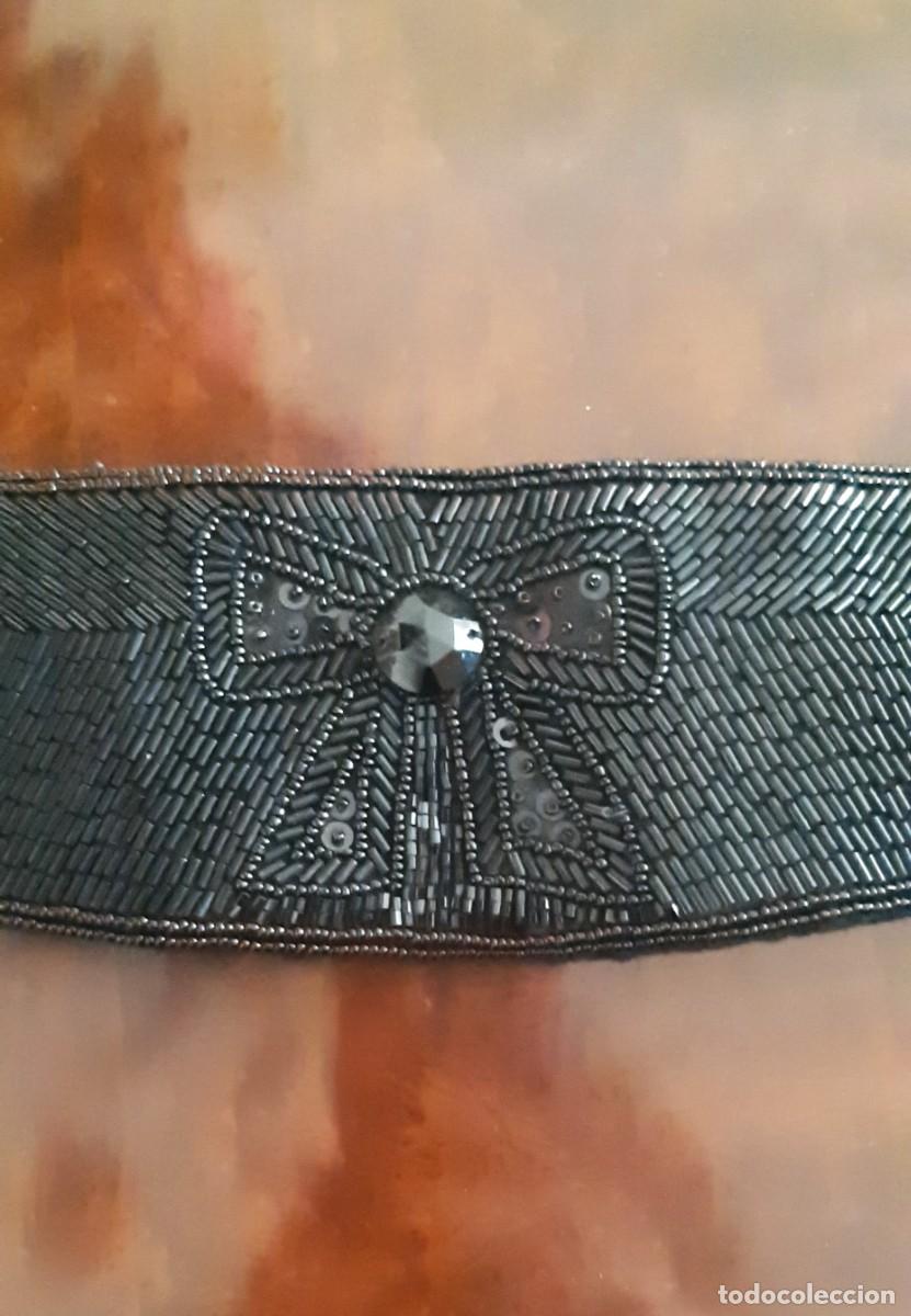 Segunda mano: CINTURON NEGRO DE PEDRERIA - Foto 2