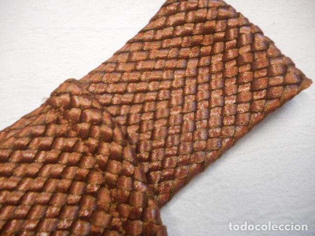 Segunda mano: BONITO CINTURON. COLOR MARR&Oacute;N. LARGO 100 CM - Foto 2